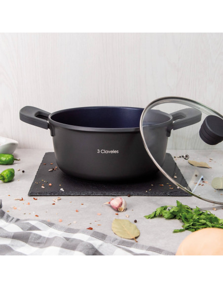 Cocotte avec couvercle Ø 24 cm. Dark