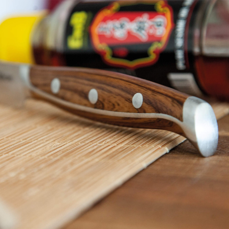 3Claveles_Cuchillo_Chuletero_Wagyu