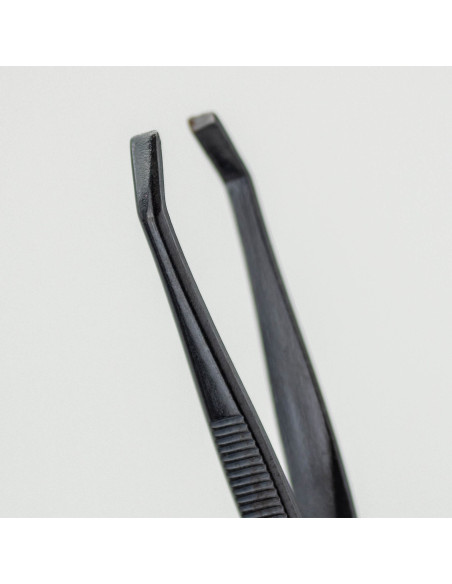 Claw Tweezer Black grooved