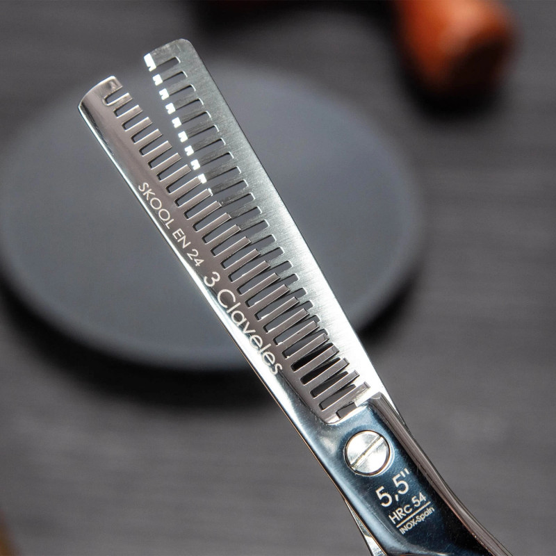 Skool En 24 Hairdressing Scissors | 3 Claveles