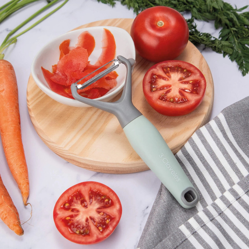 Tomato Peeler | 3 Claveles