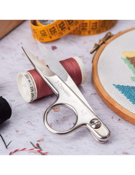 Thread Cutter | 3 Claveles