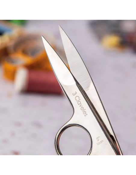 Thread Cutter | 3 Claveles